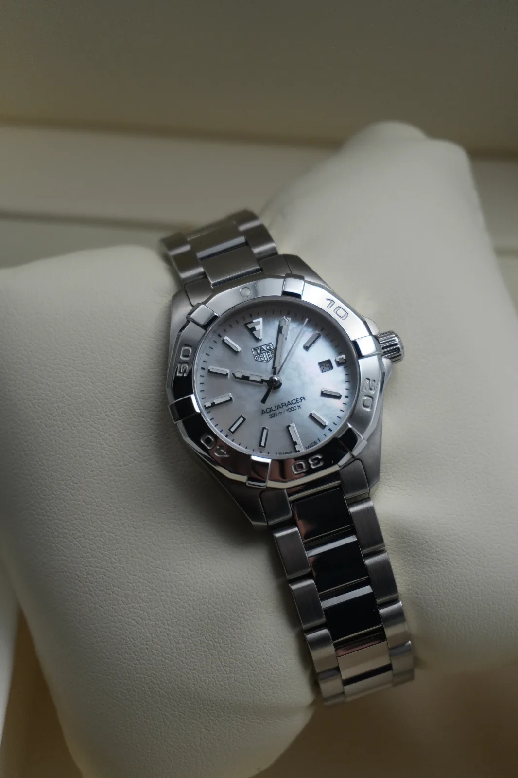 TAG Heuer Ladies TAG Heuer Aquaracer Mother of Pearl Dial 27mm